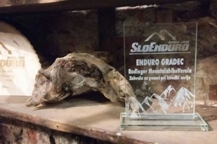 Ehrenpreis für eines der besten SloEnduro Renn-Events 2016!!