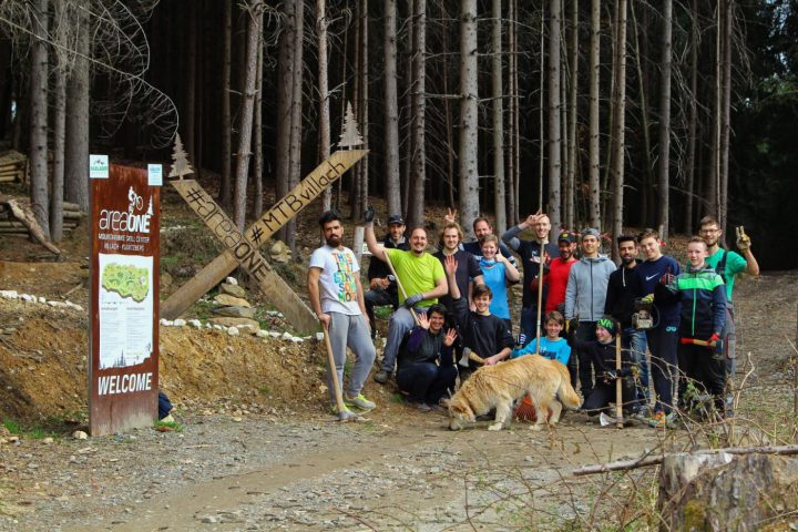 areaone Sanierung part 3 von 4: Viele multikulturelle Helfer und Steinmandeln