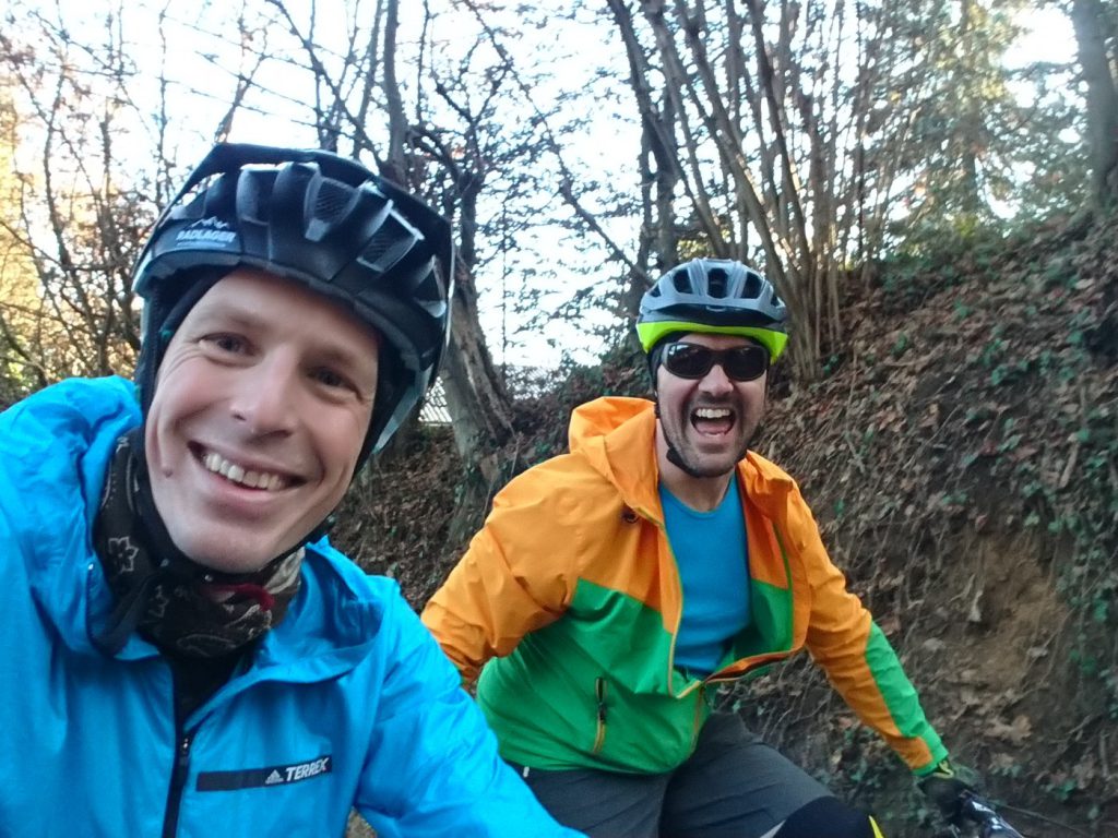 Gute Laune bei der Weihnachtsfeier